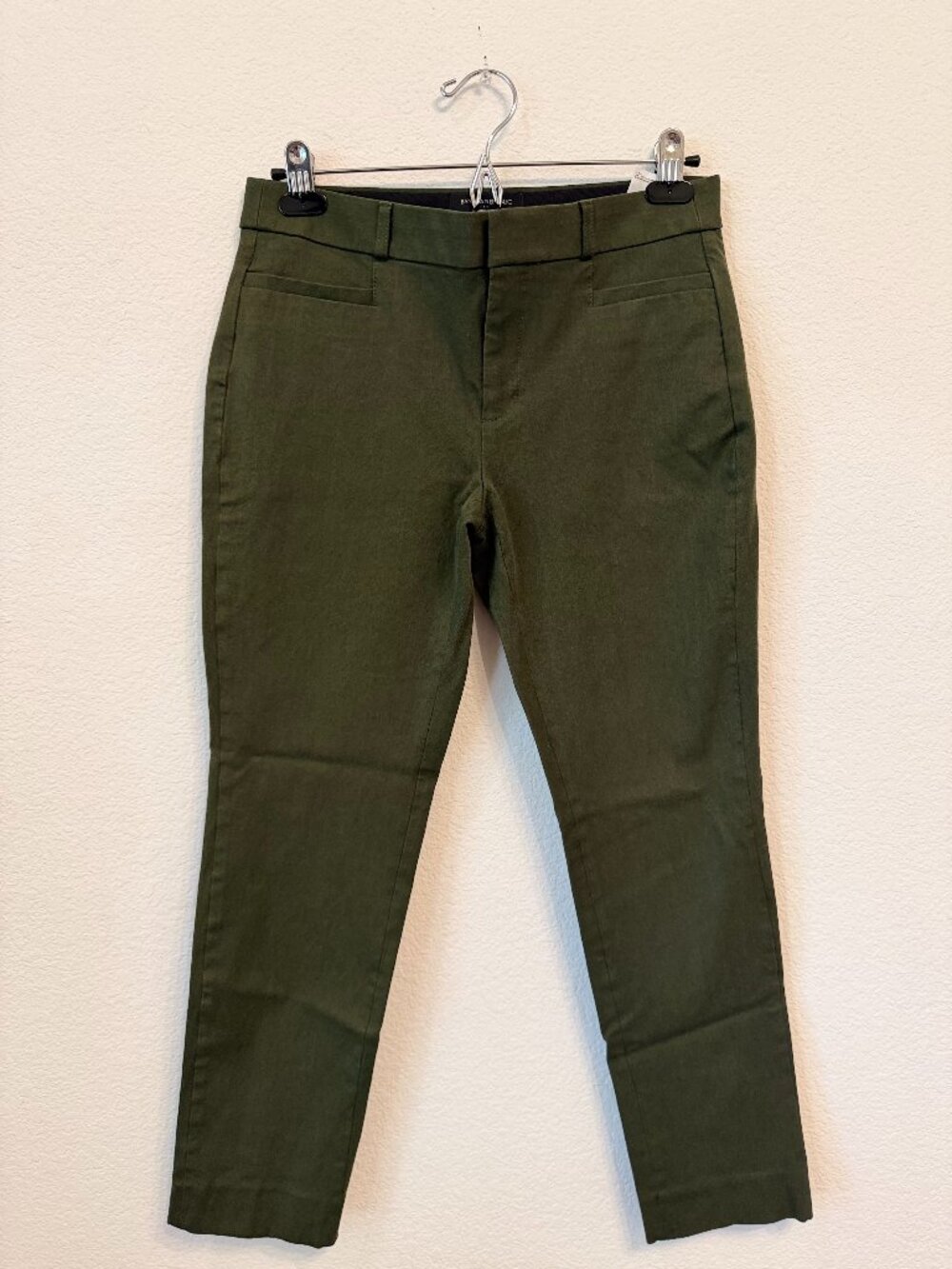 Banana Republic Sloan Curvy Fit Pants – Size 4 Green